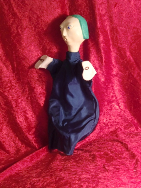 Béatrice  / Pâte à bois, tissu